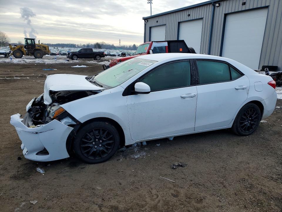 2019 TOYOTA COROLLA — VIN 2T1BURHE3KC148038