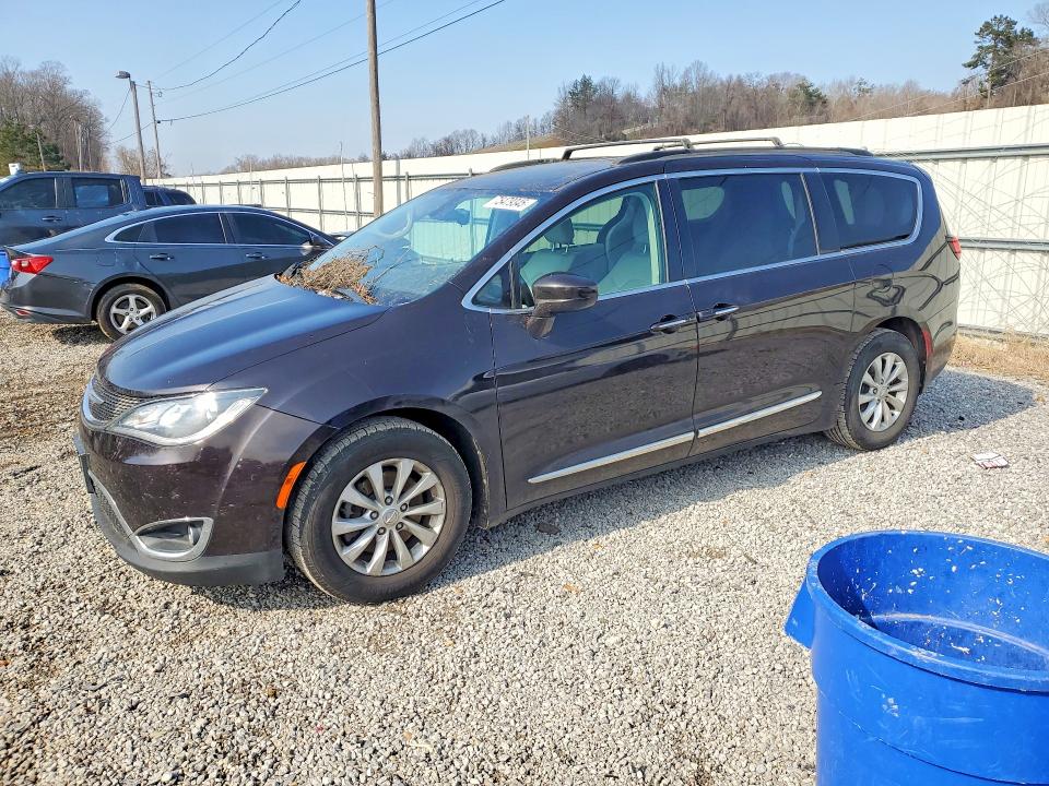 2017 CHRYSLER PACIFICA — VIN 2C4RC1BG3HR654300