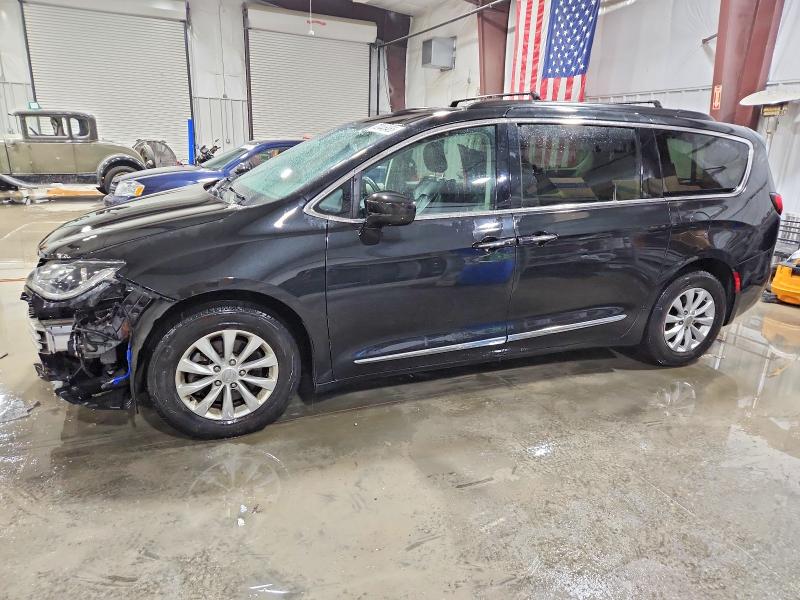 2017 CHRYSLER PACIFICA — VIN 2C4RC1BG5HR642780