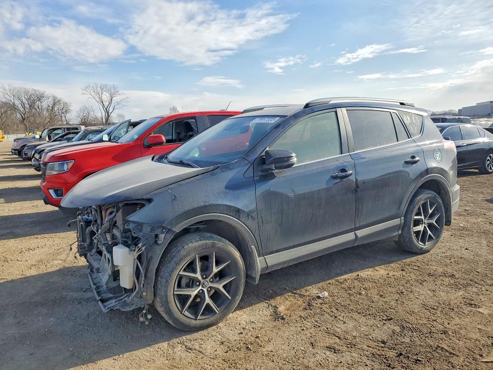 2018 TOYOTA RAV4 — VIN JTMJFREV8JJ193246
