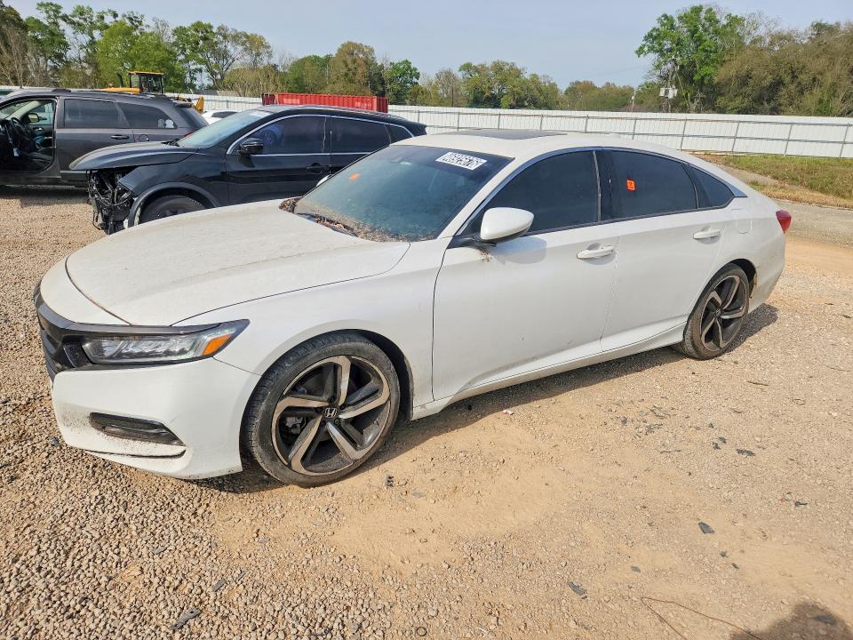 2018 HONDA ACCORD — VIN 1HGCV2F30JA018846