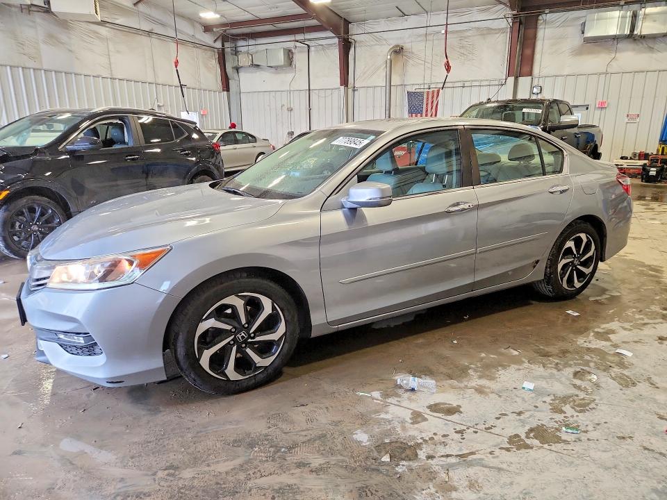 2017 HONDA ACCORD — VIN 1HGCR2F83HA123598