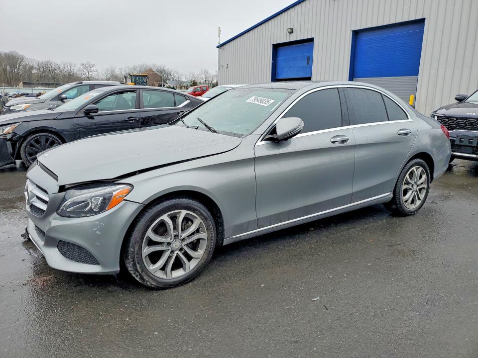 2016 MERCEDES-BENZ C — VIN 55SWF4KB3GU121629