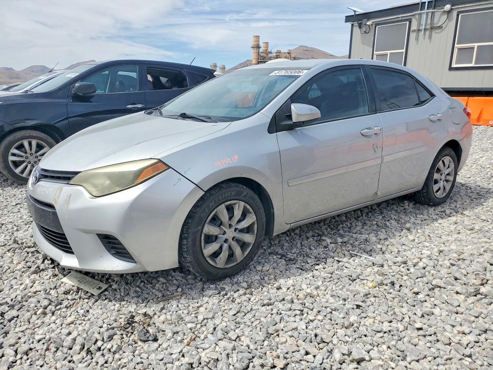 2015 TOYOTA COROLLA — VIN 2T1BURHE9FC427337