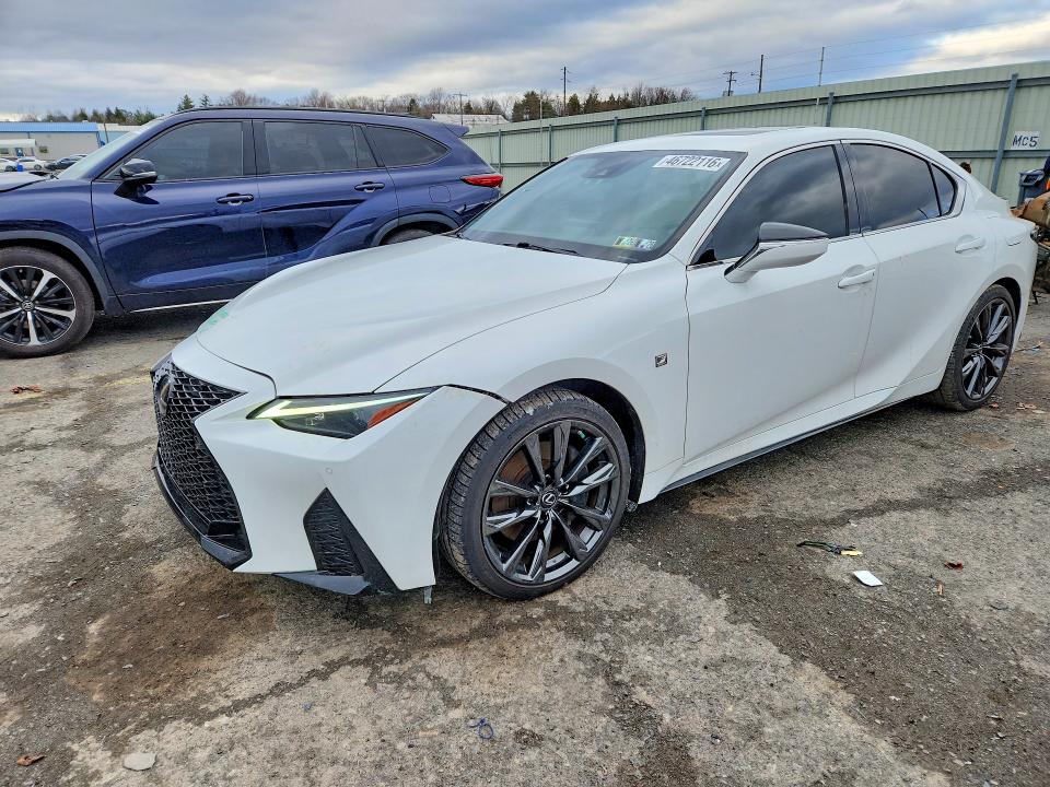 2021 LEXUS IS — VIN JTHGZ1E23M5019153