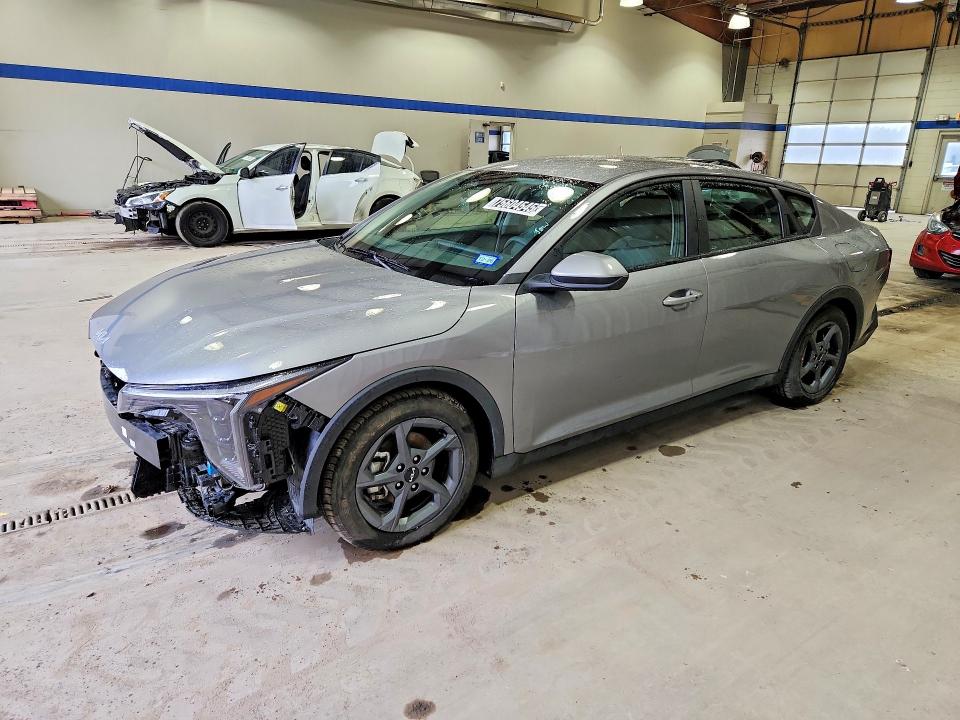 2025 KIA K4 — VIN 3KPFT4DE2SE091474