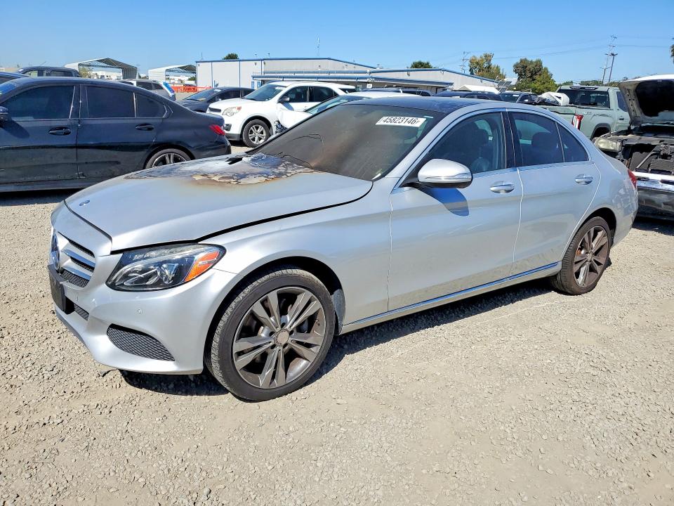 2015 MERCEDES-BENZ C — VIN 55SWF4KB4FU040072