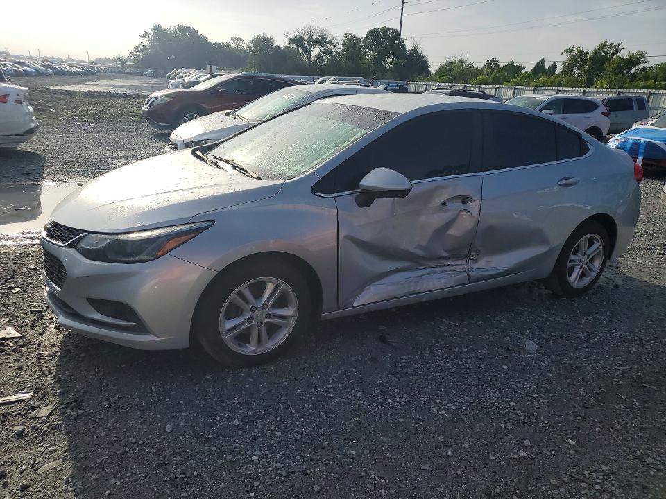 2017 CHEVROLET CRUZE — VIN 1G1BE5SM1H7161704