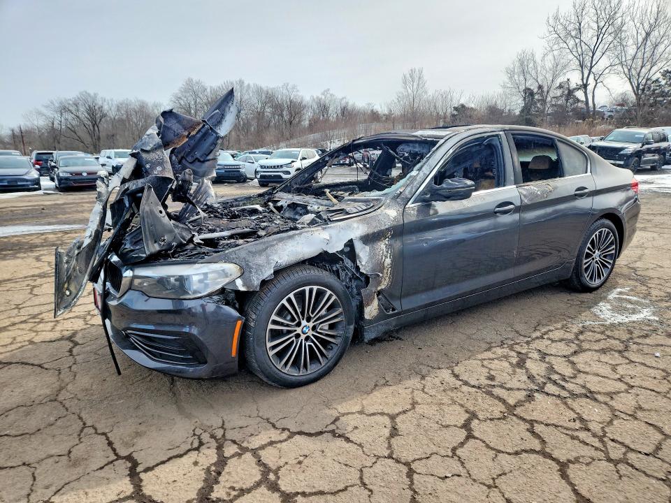 2019 BMW 540 — VIN WBAJE7C59KWW09364