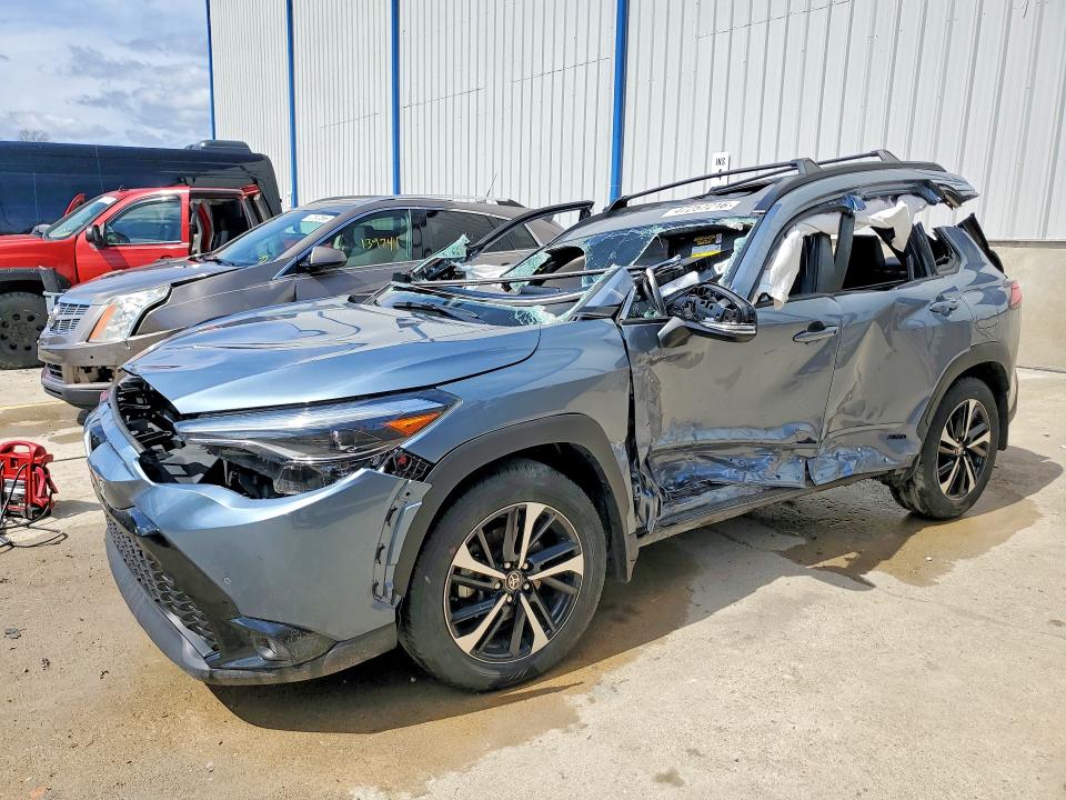2024 TOYOTA COROLLA CROSS HYBRID — VIN 7MUFBABG1RV039040