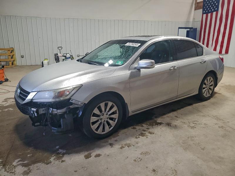 2015 HONDA ACCORD — VIN 1HGCR3F98FA016932