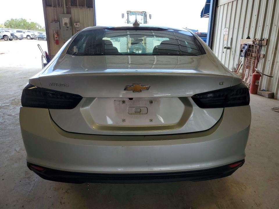 1G1ZD5ST9NF120165