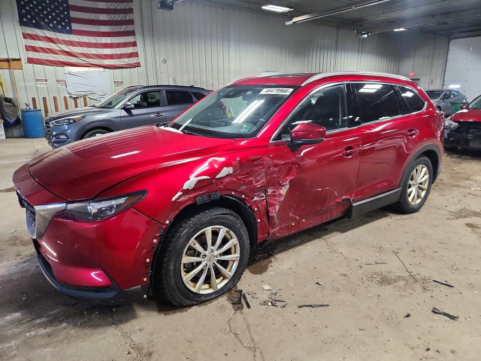2022 MAZDA CX-9 — VIN JM3TCBAY7N0611095