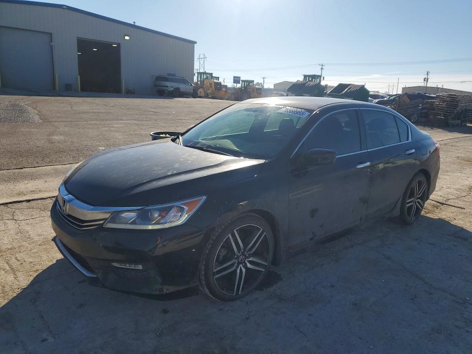 2017 HONDA ACCORD — VIN 1HGCR2F58HA112019