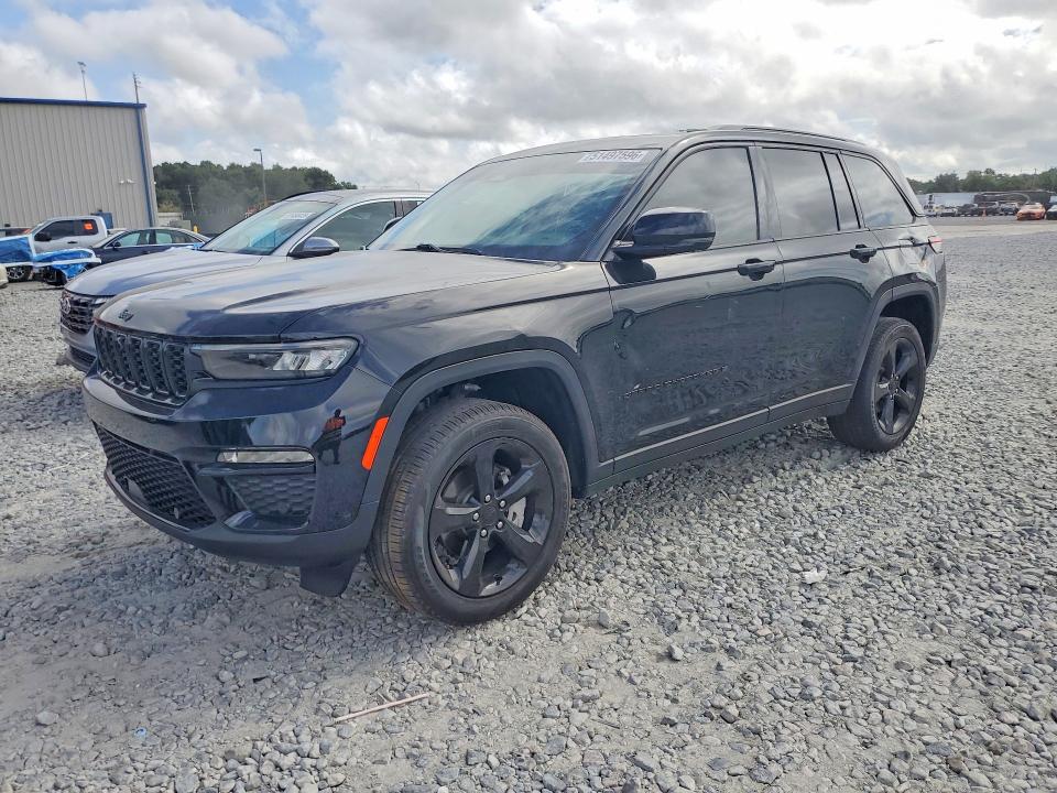 2024 JEEP GRAND CHEROKEE — VIN 1C4RJHBG8R8951624