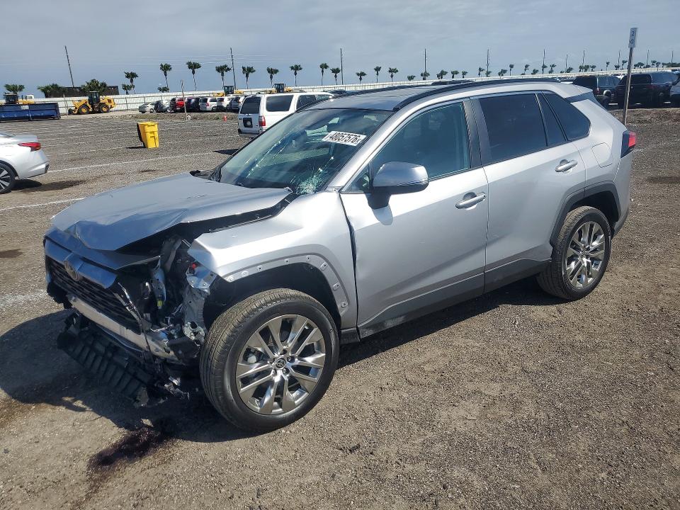 2021 TOYOTA RAV4 — VIN 2T3C1RFV2MC115882