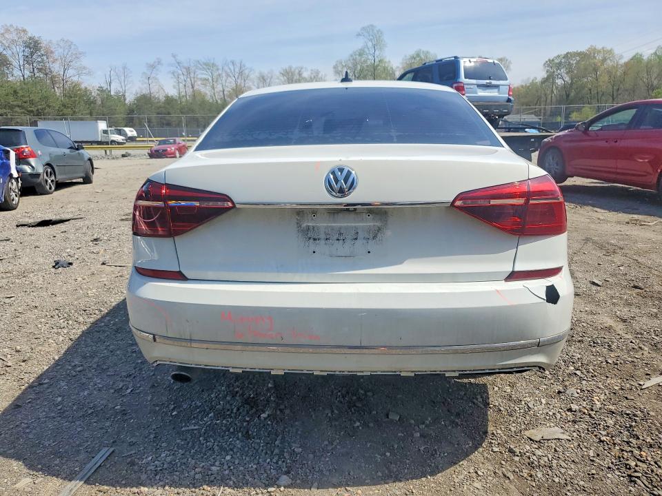 1VWDT7A35HC003297