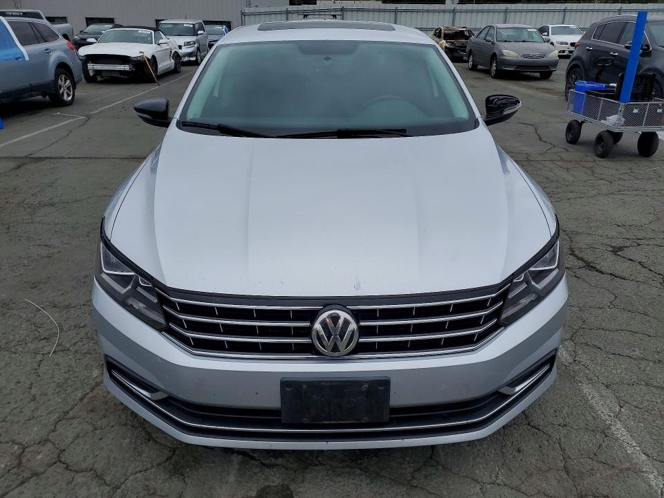 1VWLA7A3XKC008567