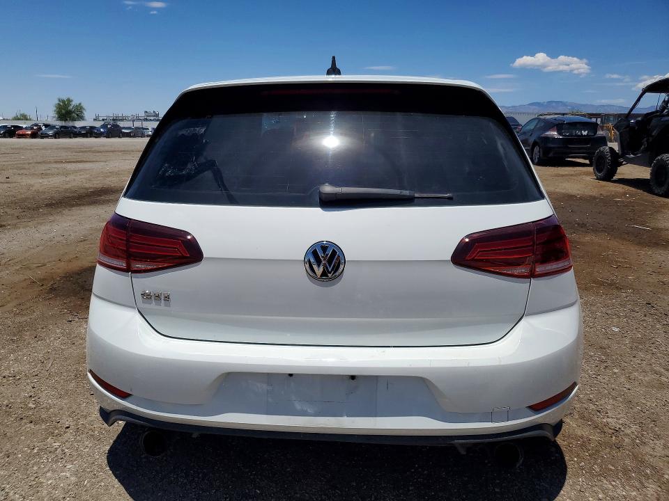 3VW547AU8JM253809