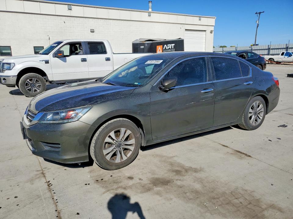 2015 HONDA ACCORD — VIN 1HGCR2F35FA053524