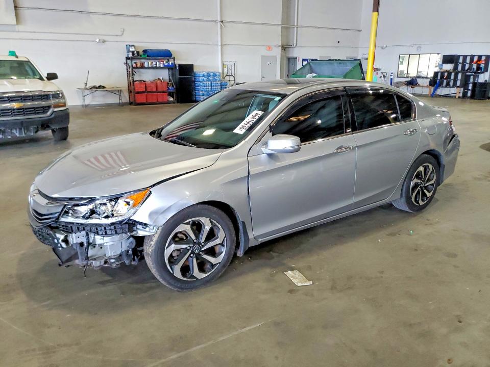 2017 HONDA ACCORD — VIN 1HGCR3F02HA013299