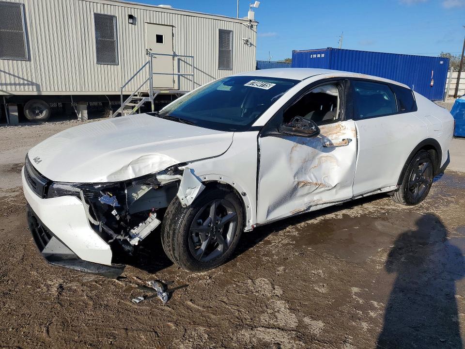 2025 KIA K4 — VIN 3KPFT4DE0SE065696