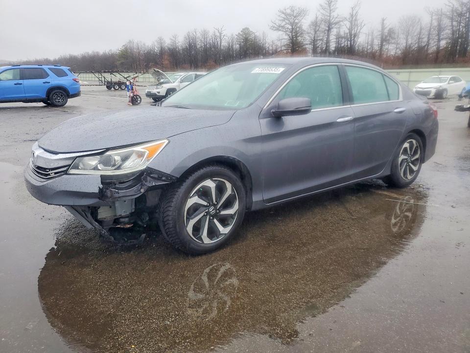 2017 HONDA ACCORD — VIN 1HGCR2F80HA043918