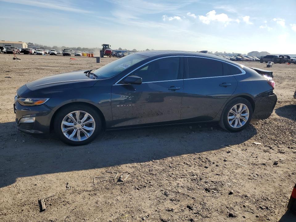 2021 CHEVROLET MALIBU — VIN 1G1ZD5ST9MF011557