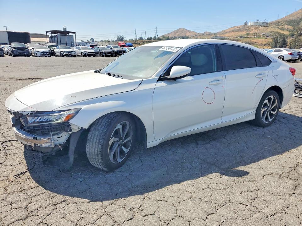 2018 HONDA ACCORD — VIN 1HGCV1F12JA049802