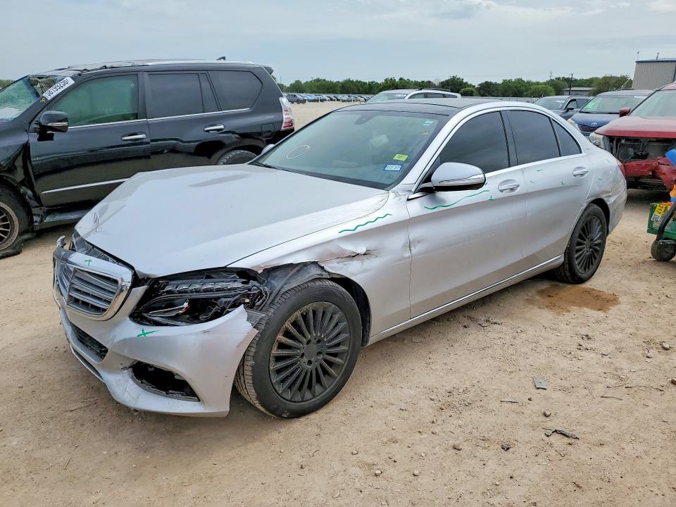 2015 MERCEDES-BENZ C — VIN 55SWF4KB9FU040357