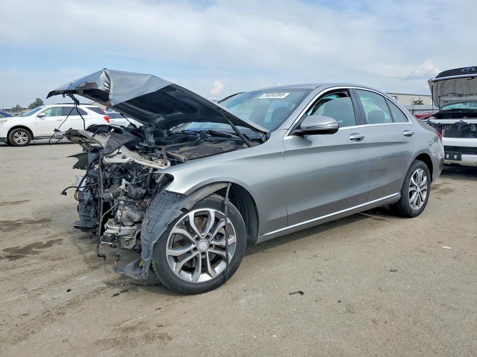 2016 MERCEDES-BENZ C — VIN 55SWF4KB8GU109637