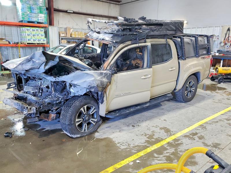 2018 TOYOTA TACOMA DOU — VIN 3TMCZ5AN0JM165717