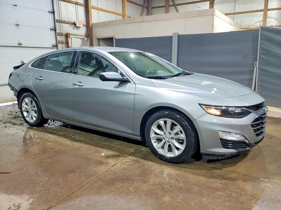 1G1ZD5ST8SF145151