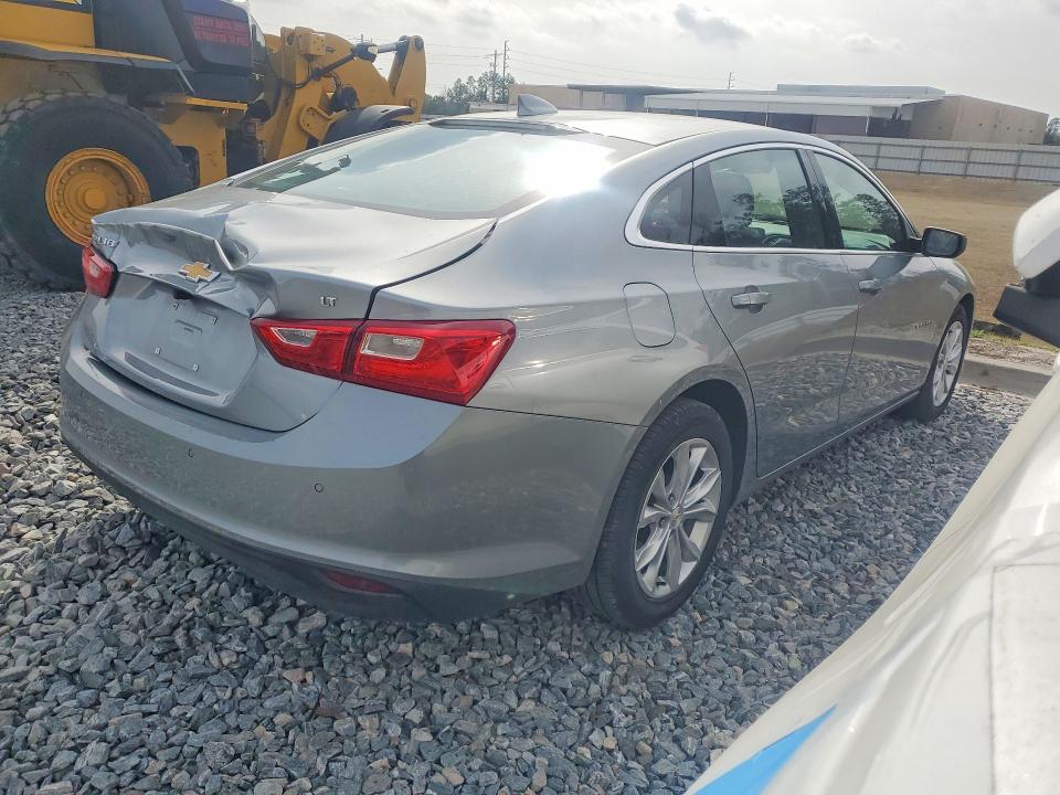 1G1ZD5ST8SF155551