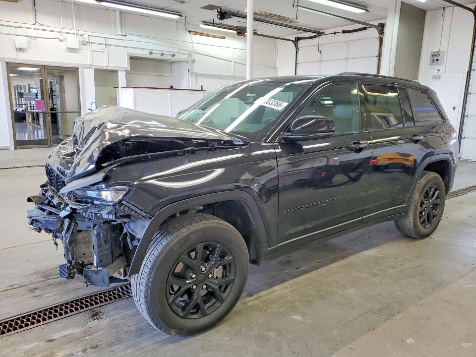 2024 JEEP GRAND CHEROKEE — VIN 1C4RJHAGXRC150580