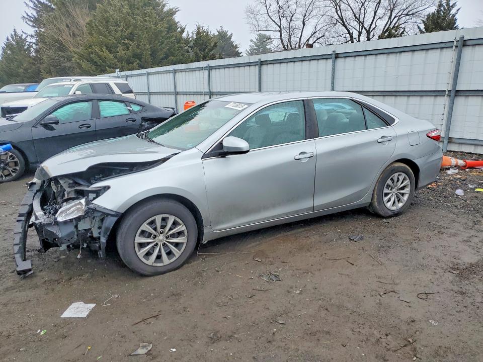 2016 TOYOTA CAMRY — VIN 4T4BF1FK7GR545221