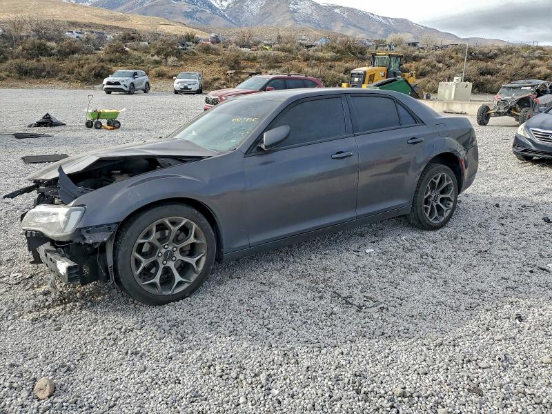 2018 CHRYSLER 300 S — VIN 2C3CCABG8JH211114