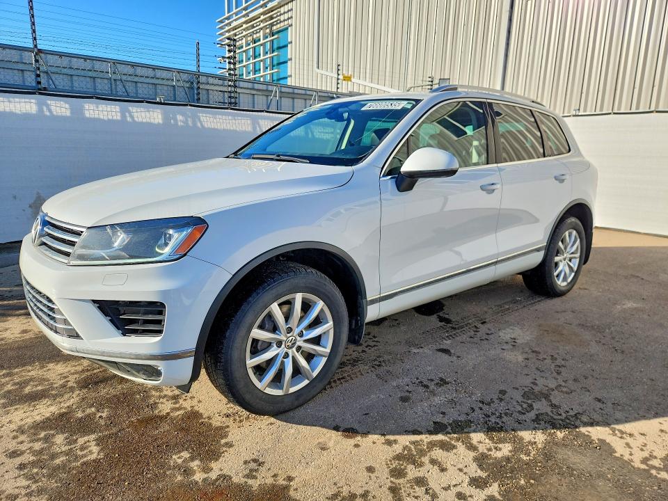 2017 VOLKSWAGEN TOUAREG — VIN WVGEF7BP8HD001971