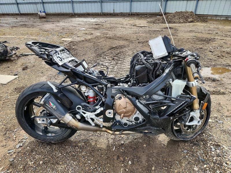 2021 BMW S 1000 — VIN WB10E2302M6E83678