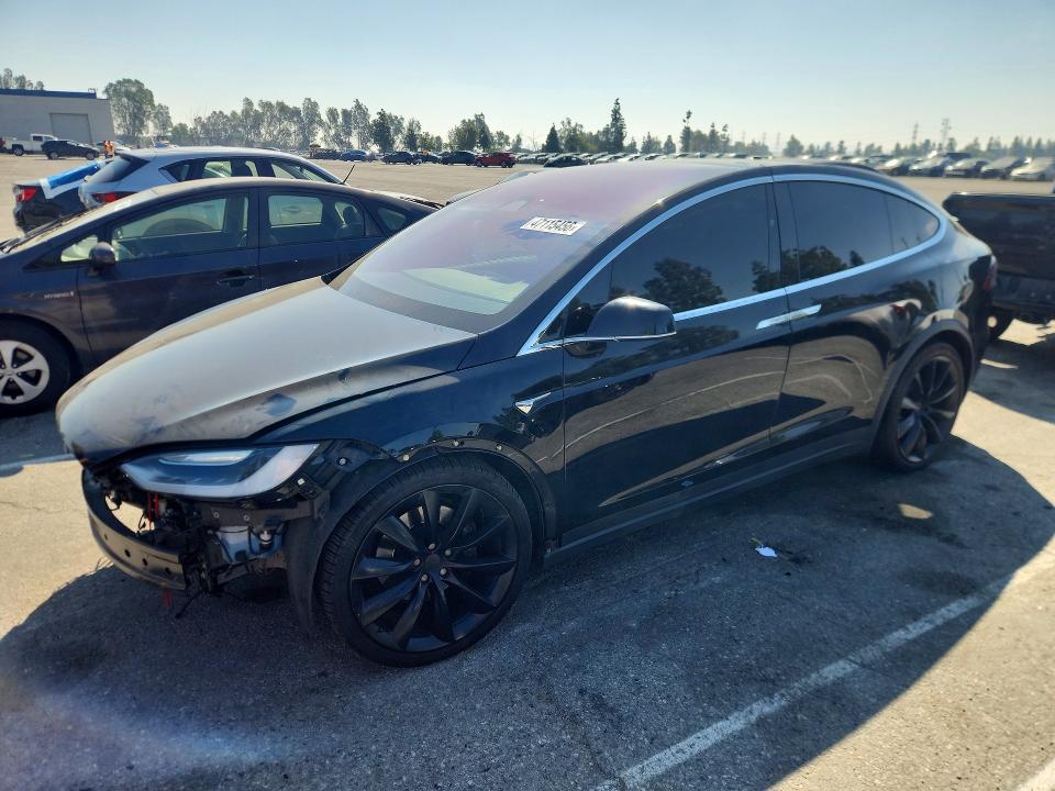 2017 TESLA MODEL X — VIN 5YJXCBE28HF060844