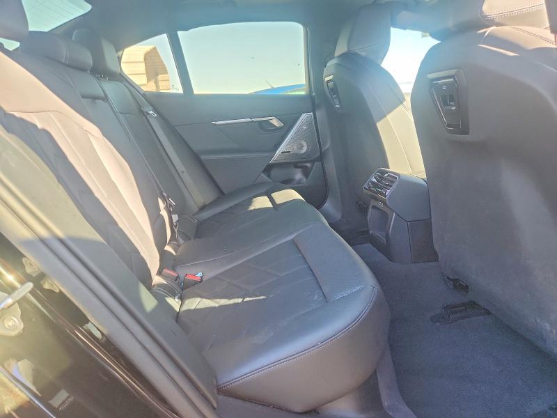 WBY33FK02RCS21145