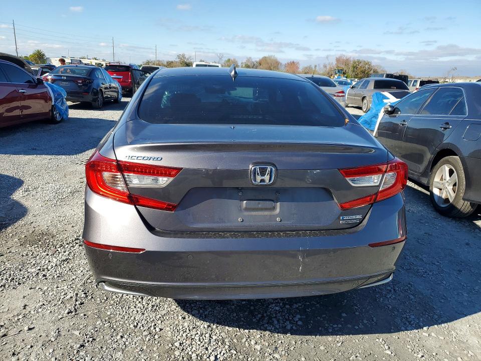 1HGCV3F96MA010264