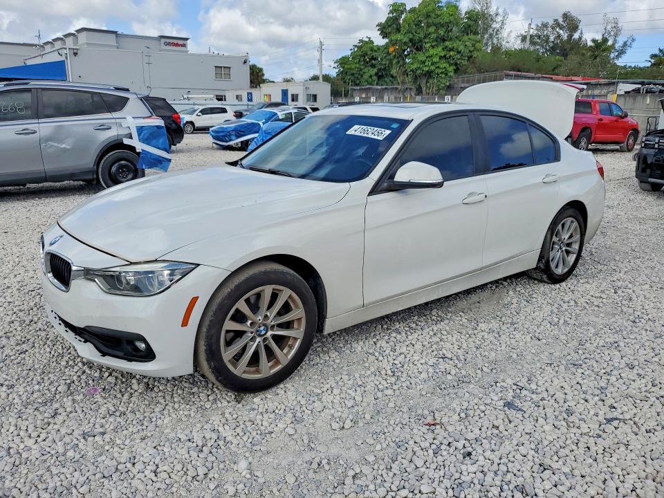 2018 BMW 320 — VIN WBA8E5G56JNU47856