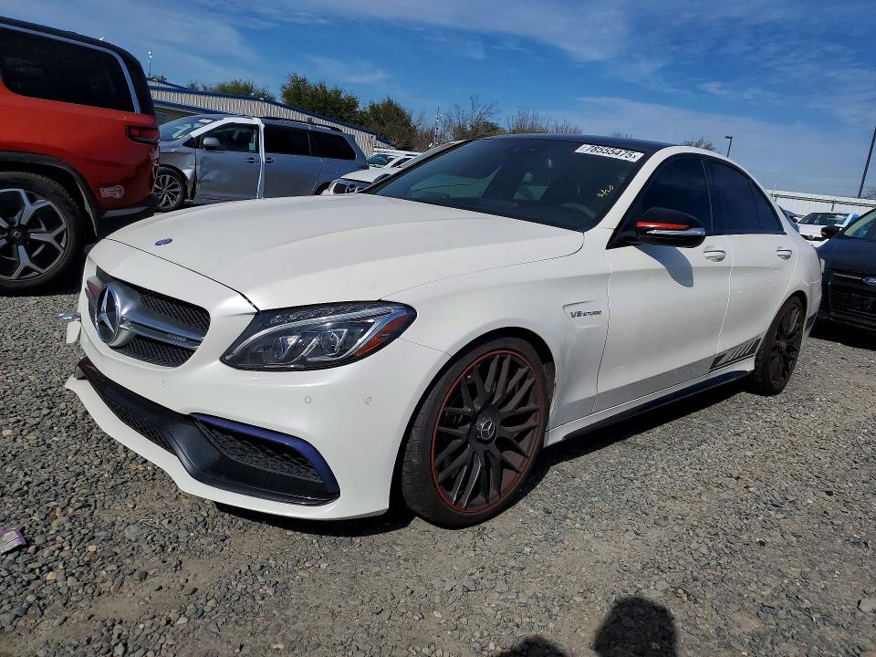 2015 MERCEDES-BENZ C — VIN 55SWF8HB9FU088164