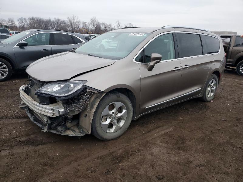 2017 CHRYSLER PACIFICA — VIN 2C4RC1EG3HR705628