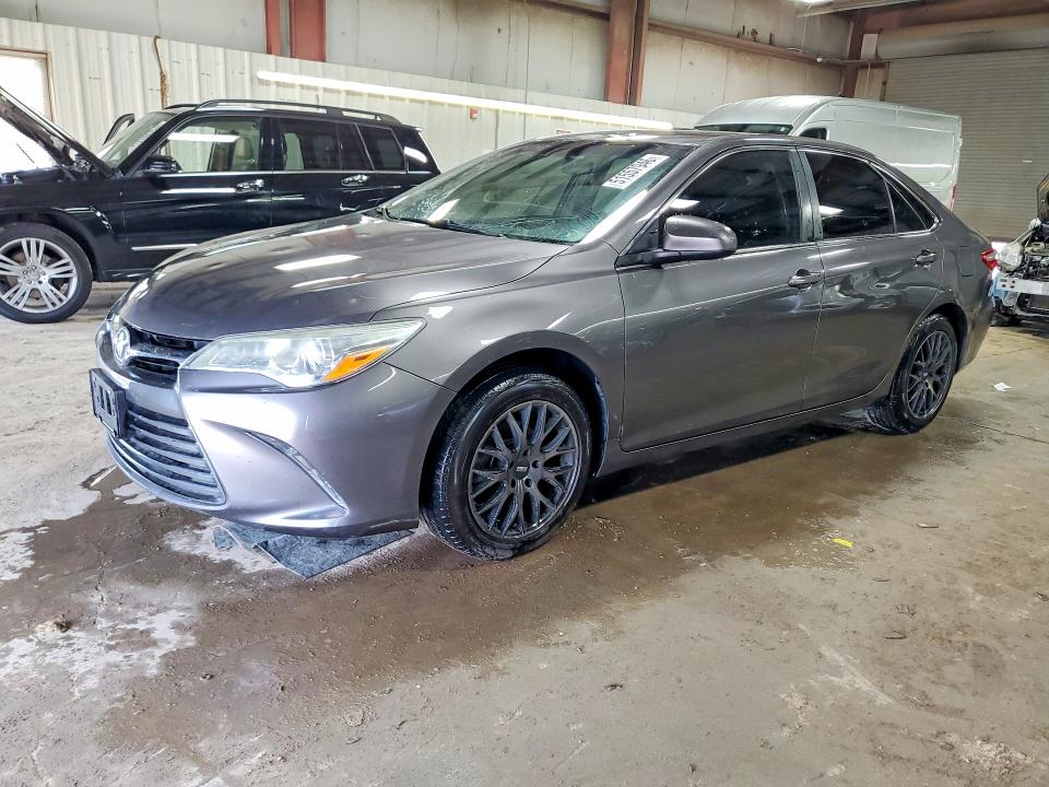 2016 TOYOTA CAMRY — VIN 4T4BF1FK0GR542886