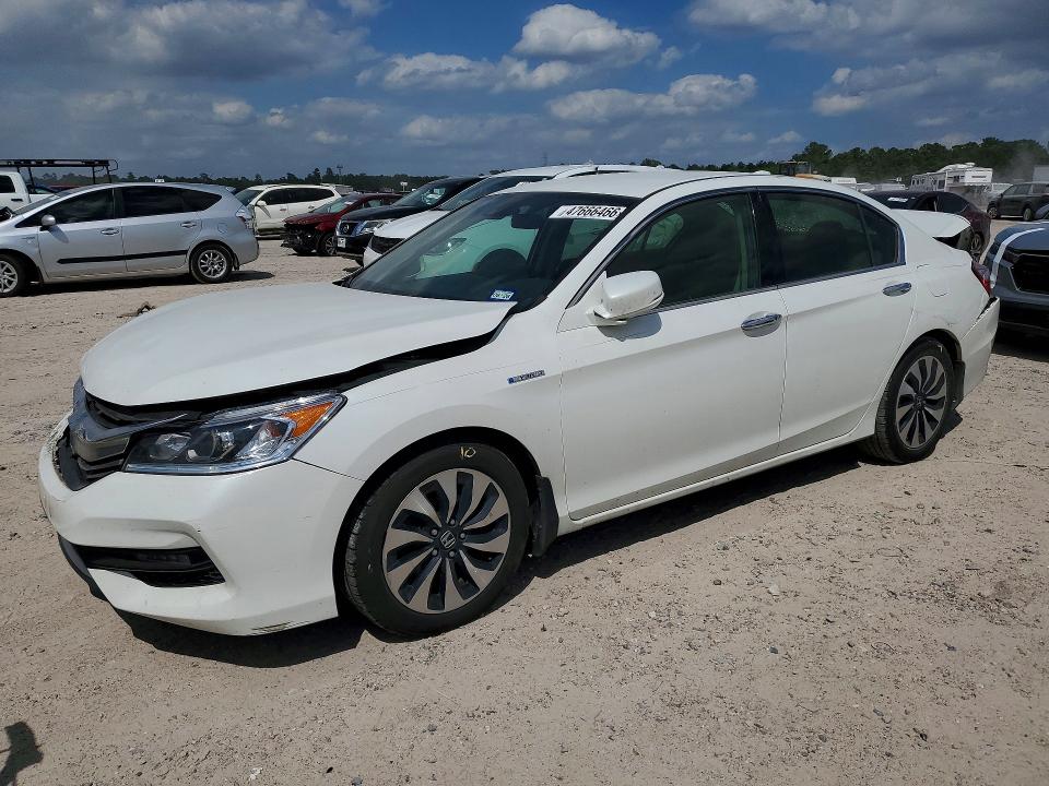 2017 HONDA ACCORD — VIN JHMCR6F32HC022310