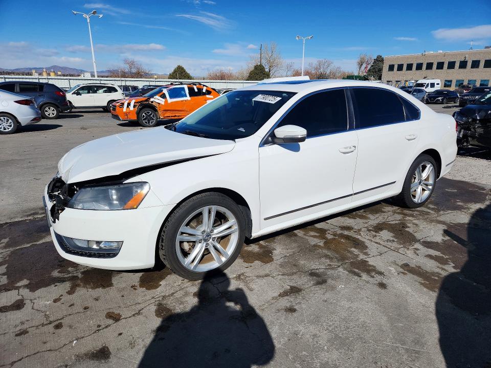 2015 VOLKSWAGEN PASSAT — VIN 1VWCV7A31FC087623