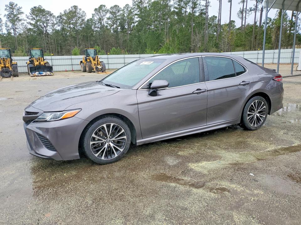 2018 TOYOTA CAMRY — VIN 4T1B11HK3JU520412