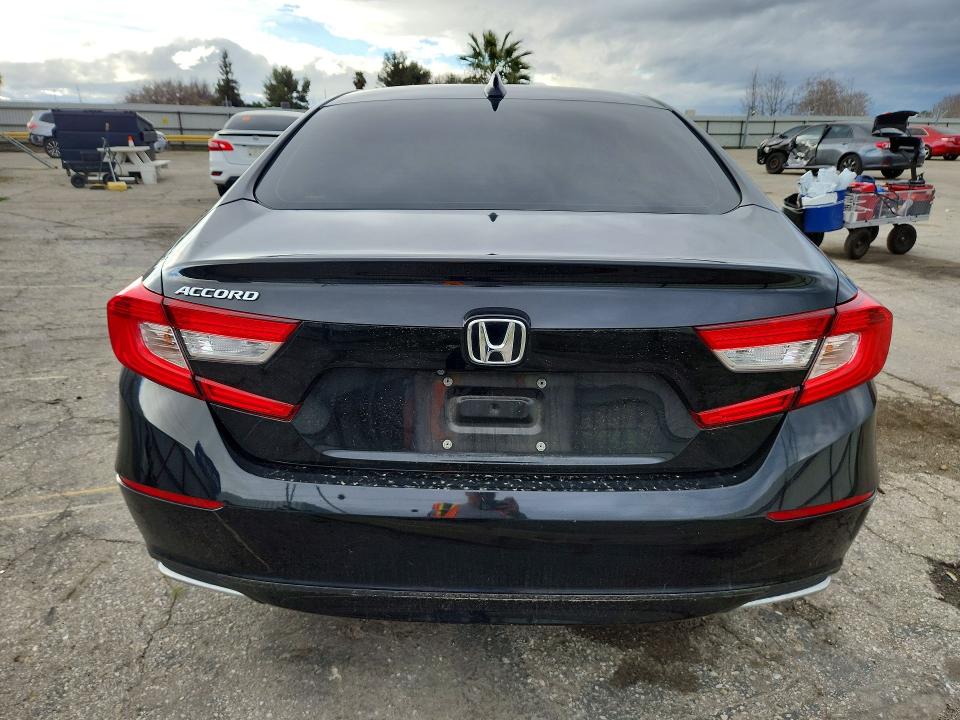 1HGCV1F1XJA208467
